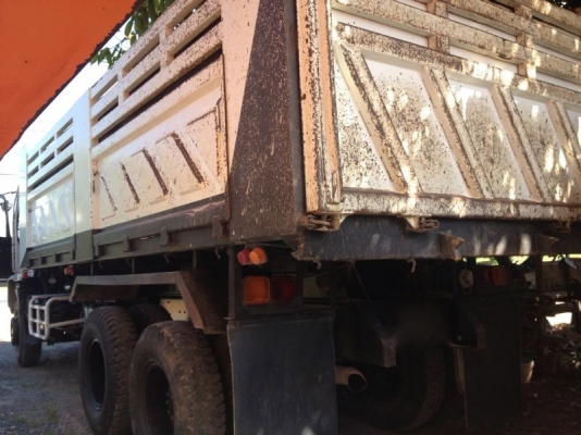 รถอีซูซุ 10 ล้อดั้ม FXZ 270 แรงม้า ปี 49  ( รถวิ่ง 11x,xxx กม. ) สนใจติดต่อ 081 - 6079515