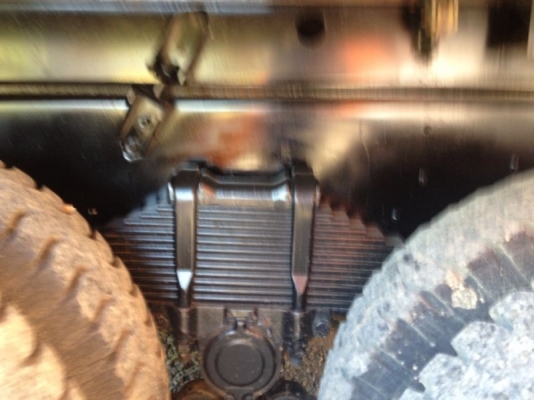 รถอีซูซุ 10 ล้อดั้ม FXZ 270 แรงม้า ปี 49  ( รถวิ่ง 11x,xxx กม. ) สนใจติดต่อ 081 - 6079515