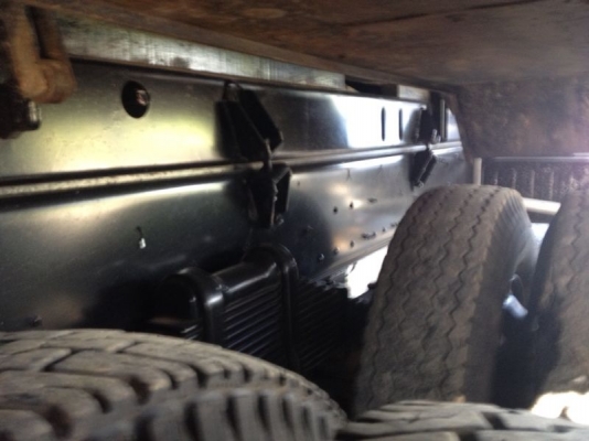 รถอีซูซุ 10 ล้อดั้ม FXZ 270 แรงม้า ปี 49  ( รถวิ่ง 11x,xxx กม. ) สนใจติดต่อ 081 - 6079515