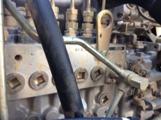 รถอีซูซุ 10 ล้อดั้ม FXZ 270 แรงม้า ปี 49  ( รถวิ่ง 11x,xxx กม. ) สนใจติดต่อ 081 - 6079515