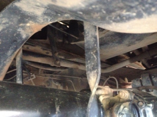 รถอีซูซุ 10 ล้อดั้ม FXZ 270 แรงม้า ปี 49  ( รถวิ่ง 11x,xxx กม. ) สนใจติดต่อ 081 - 6079515