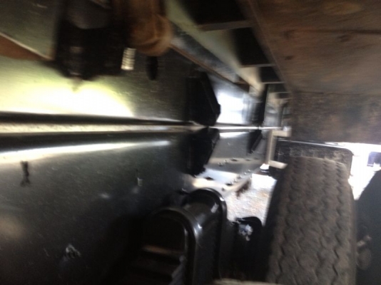 รถอีซูซุ 10 ล้อดั้ม FXZ 270 แรงม้า ปี 49  ( รถวิ่ง 11x,xxx กม. ) สนใจติดต่อ 081 - 6079515