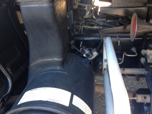 รถอีซูซุ 10 ล้อดั้ม FXZ 270 แรงม้า ปี 49  ( รถวิ่ง 11x,xxx กม. ) สนใจติดต่อ 081 - 6079515