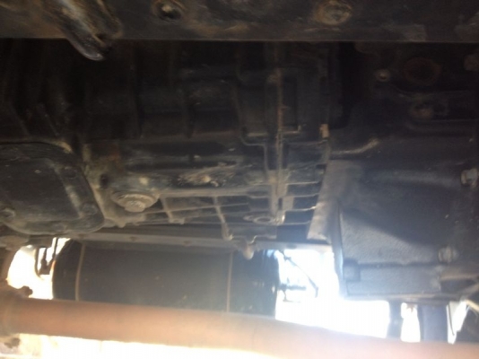 รถอีซูซุ 10 ล้อดั้ม FXZ 270 แรงม้า ปี 49  ( รถวิ่ง 11x,xxx กม. ) สนใจติดต่อ 081 - 6079515