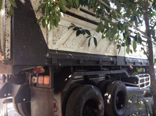 รถอีซูซุ 10 ล้อดั้ม FXZ 270 แรงม้า ปี 49  ( รถวิ่ง 11x,xxx กม. ) สนใจติดต่อ 081 - 6079515