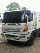 รถฮีโน่ 6 ล้อดั้ม FG  220  แรงม้า ปี 48  สนใจติดต่อ 081 - 6079515