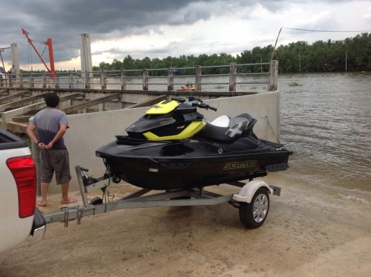 ขายด่วน jetski seadoo. rxt260x. as rs