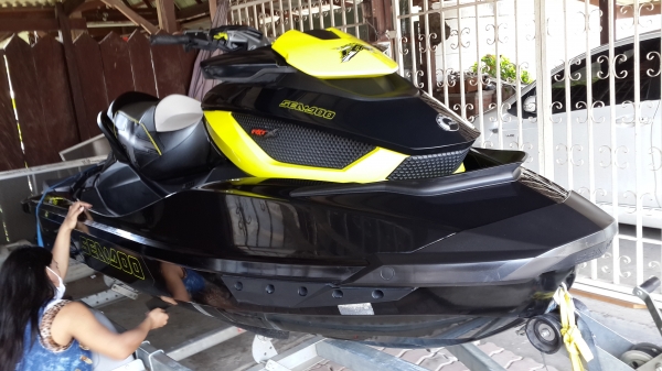 ขายด่วน jetski seadoo. rxt260x. as rs
