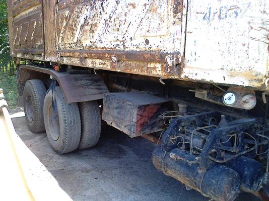 10ล้อดั้มUD CWM430M สภาพเดิมๆทั้งคัน แค่สีไม่สวย...