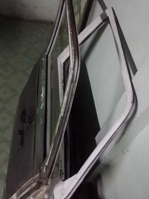 ขายประตูคาริเบียน  ซ้ายขวาครบชุด