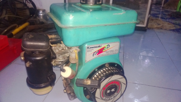 เครื่อง4จังหวะkawasaki FA130D 129CC สภาพดีสตารทติดง่าย