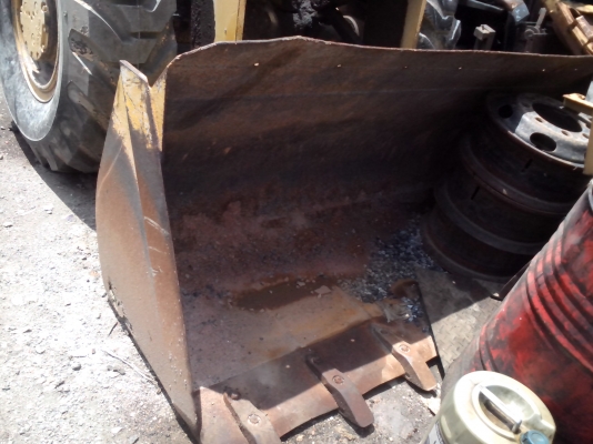 ขายรถตักล้อยางพร้อมใช้งาน