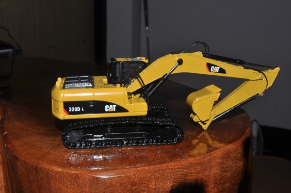 MODEL 320DL MODEL 320DL