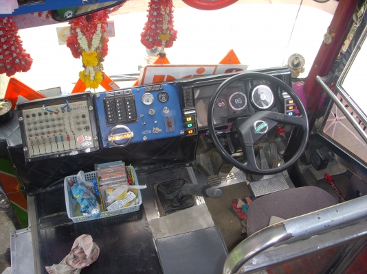 ขายตัวถังรถบัส(ยกแล้วครับ)