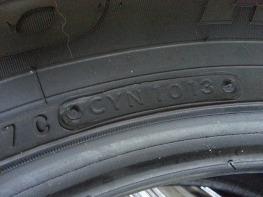 ขายยางสวยสุดๆ TOYO 235/55/18 ขายยางสวยสุดๆ TOYO 235/55/18