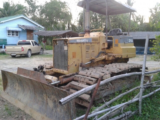 ขาย รถแทรกเตอร์ KOMATSU-D31 สภาพเก่านอก (ราคาต่อรองได้)