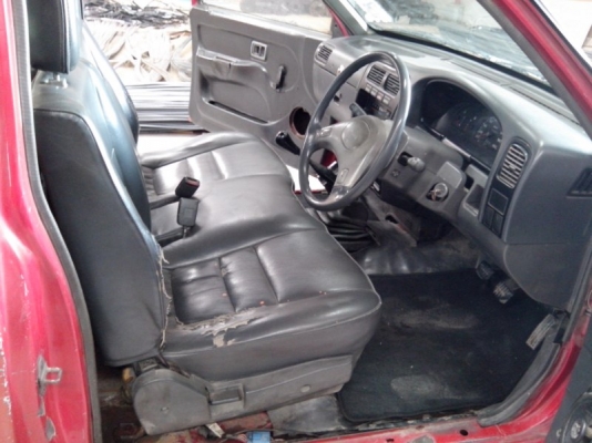 ขาย BIG M 2.5 ปี96 ตามสภาพ ราคาเบาๆ ขาย BIG M 2.5 ปี96 ตามสภาพ ราคาเบาๆ