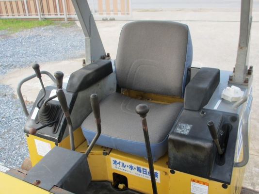 Komatsu D20P-7E ช.ม 2,298 เก่านอกไม่เคยใช้งานในไทยพร้อมใช้ สวยสภาพเดิม Komatsu D20P-7E ช.ม 2,298 เก่านอกไม่เคยใช้งานในไทยพร้อมใช้ สวยสภาพเดิม