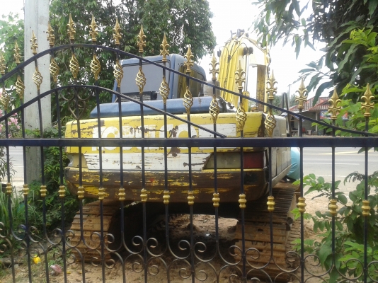 รถแบคโครโกเบ100รุ่น3พร้อมใช่สนใจโทรมาครับ