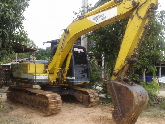 รถแบคโครโกเบ100รุ่น3พร้อมใช่สนใจโทรมาครับ