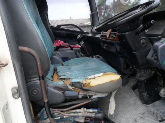 Hino Mega 260 แรง แก๊ส 6 ปี 47-48 ยางก็ดีทุกเส้น เครื่องก็ดี คัสซีก็สวยทั้งเส้นพร้อมใช้งานได้เลย