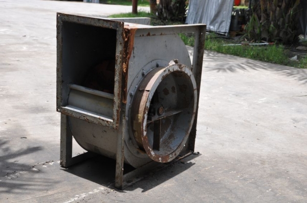 ขายพัดลม อุตสาหกรรม สภาพเดิมๆจากญี่ปุ่น 2,500 เท่านั้น!!