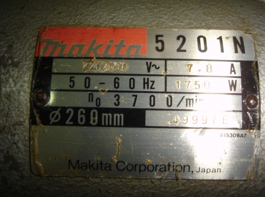 เลื่อยวงเดือน 10 นิ้ว makita รุ่น 5201N (1,450w.)