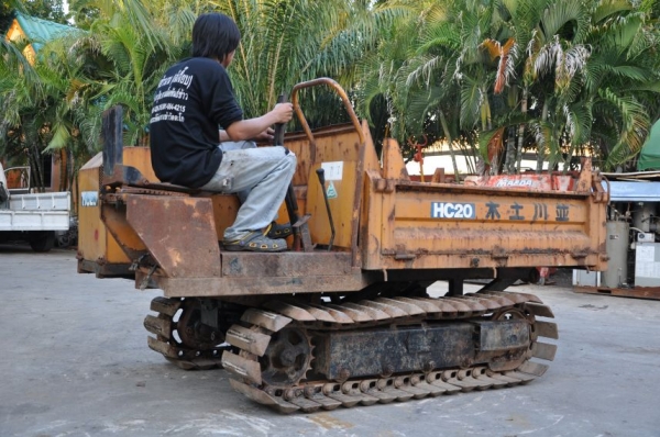 ขายรถบรรทุก ตีนตะขาบ(ใหญ่)แทรคเหล็ก ยกดั้ม นั้่งขับ สตาร์ทไฟฟ้า2สูบ สวยเดิมจากญี่ปุ่น85,000เท่านั้น!