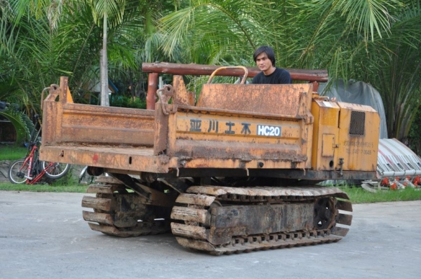 ขายรถบรรทุก ตีนตะขาบ(ใหญ่)แทรคเหล็ก ยกดั้ม นั้่งขับ สตาร์ทไฟฟ้า2สูบ สวยเดิมจากญี่ปุ่น85,000เท่านั้น!