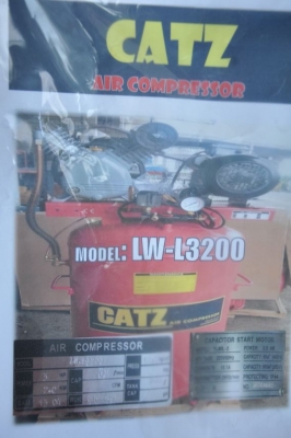 ขายปั้มลมCATZ L3200 ถังตั้งสูง200ลิตร 3hp สภาพสวยเดิม(เปิดตู้ติดมา1ตัว)ขาย18,000เท่านั้น!!