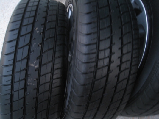 ขายล้อแม็ก Toyota vios ป้ายแดง 15"x5.5" et45 4รู100 +ยางปี13  สนใจติดต่อ เล็กคลองสามครับ (081-3747940)