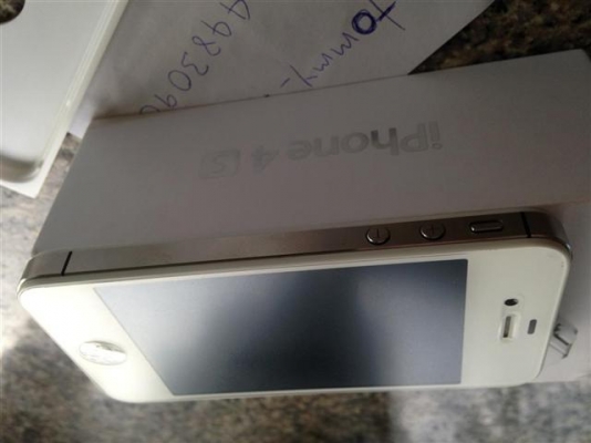 ขาย iPhone 4S สีขาว 16 GB เครื่อง เมกา LL OFU ขาย iPhone 4S สีขาว 16 GB เครื่อง เมกา LL OFU