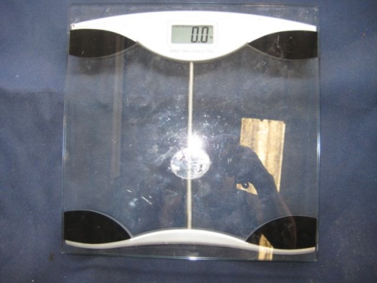 ขายเครื่องชั่งน้ำหนักดิจิตอล รับได้ 150 กก.สภาพใหม่มากเปลี่ยนถ่านใหม่แล้ว ขายเครื่องชั่งน้ำหนักดิจิตอล รับได้ 150 กก.สภาพใหม่มากเปลี่ยนถ่านใหม่แล้ว