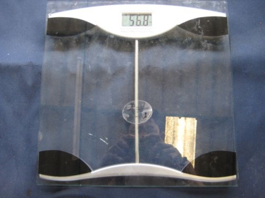 ขายเครื่องชั่งน้ำหนักดิจิตอล รับได้ 150 กก.สภาพใหม่มากเปลี่ยนถ่านใหม่แล้ว ขายเครื่องชั่งน้ำหนักดิจิตอล รับได้ 150 กก.สภาพใหม่มากเปลี่ยนถ่านใหม่แล้ว