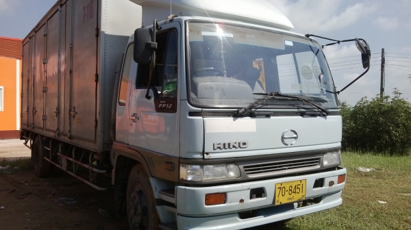 HINO FF1JPKA เครื่อง JO8C ตู้10บาน ยาว7.3 เมตร รถห้างแท้ปี2544เครื่องเหมือนใหม่ครับ แคซซีสวยมากๆ แอร์เย็นๆ รถไม่เคยทำสีสภาพเดิมมากๆรถเข้าเช็คศูนย์ตลอดยาง900/20สภาพ80\%ใช้ได้อีกนานน HINO FF1JPKA เครื่อง JO8C ตู้10บาน ยาว7.3 เมตร รถห้างแท้ปี2544เครื่องเหมือนใหม่ครับ แคซซีสวยมากๆ แอร์เย็นๆ รถไม่เคยทำสีสภาพเดิมมากๆรถเข้าเช็คศูนย์ตลอดยาง900/20สภาพ80\%ใช้ได้อีกนานน
