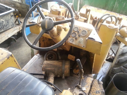 ต้องการขายรถตัก โคมัสสุ 910  ราคา480,000