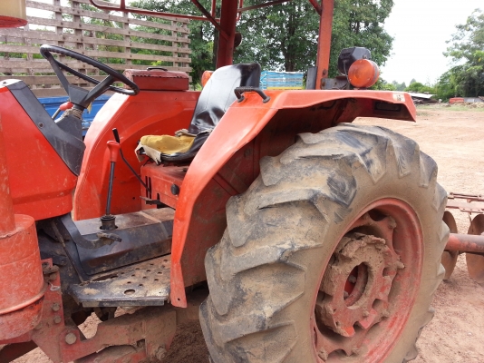 คูโบต้า  M5000 4 wd ใบมีด ผาน6 cmt ขายตามสภาพใช้งานได้ปรกติ