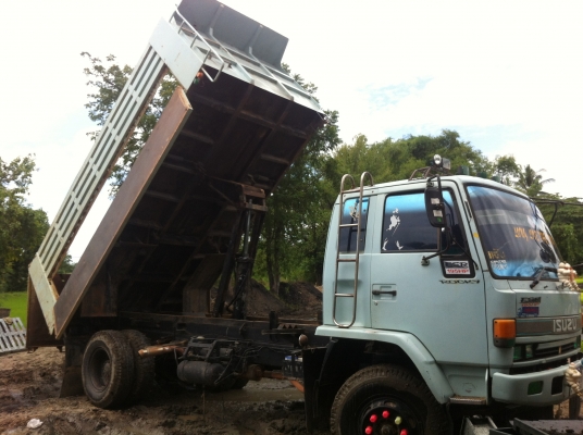 ขายรถ บรรทุก ร็อกกี่ 195 สภาพดี