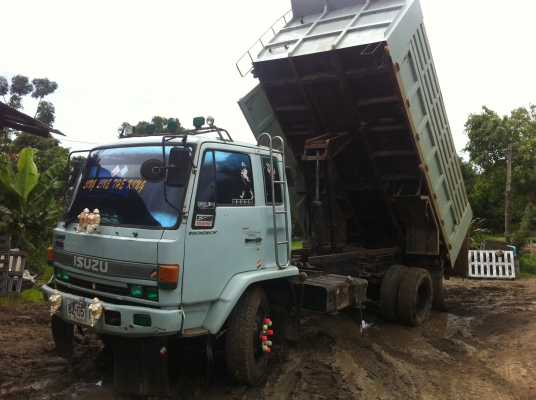 ขายรถ บรรทุก ร็อกกี่ 195 สภาพดี