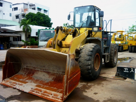 รถตัก Komatsu WA300-3 รถเก่านอก เพิ่งเหยีบยถึงไทย พร้อมใช้งาน 091 695-6445 รถตัก Komatsu WA300-3 รถเก่านอก เพิ่งเหยีบยถึงไทย พร้อมใช้งาน 091 695-6445