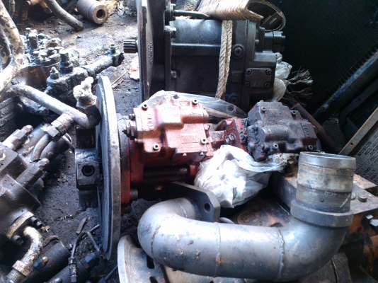 ขายด่วนปั้มK3V พร้อมใช้งานถอดลงมาจากรถครับ