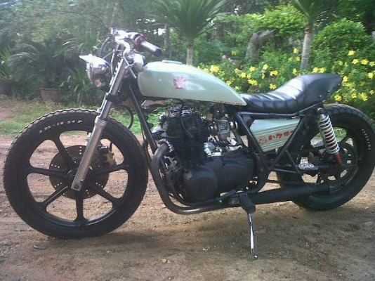 ขายแลกครับ kz400 38000 เครื่องสดฟิตใหม่bobber ขายแลกครับ kz400 38000 เครื่องสดฟิตใหม่bobber