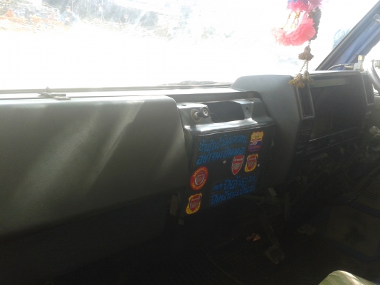 ขาย 6 ล้อ ISUZU NKR  ลูกค้าคุณไพฑูรย์ จ.สระบุรี วางมัดจำแล้ว. ขอบคุณคับ.....