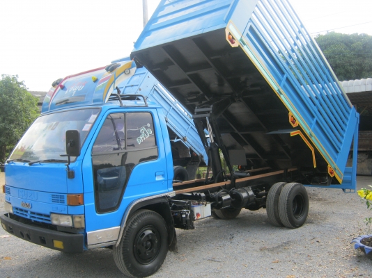 ขาย6ล้อ NPR 66LX5 -4HF1 130 แรงม้า ห้างแท้ปี 40 พร้อมใช้งาน