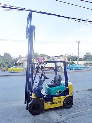 ขายรถยกโคมัสสึ 1.5 ตัน รุ่น17 เครื่องเบนซิน กระบอกคู่ เสาสูง 3 เมตร ยางตันใหม่ พวงมาลัยเพาเว่อร์ สีเดิมจากนอก นำเข้าจากญี่ปุ่น ใช้งานได้ทันที ขายรถยกโคมัสสึ 1.5 ตัน รุ่น17 เครื่องเบนซิน กระบอกคู่ เสาสูง 3 เมตร ยางตันใหม่ พวงมาลัยเพาเว่อร์ สีเดิมจากนอก นำเข้าจากญี่ปุ่น ใช้งานได้ทันที