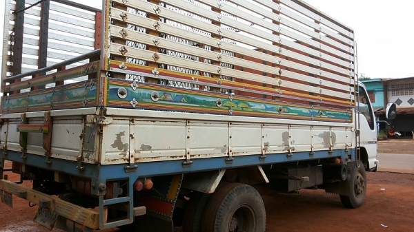 ขาย 6ล้อสวยๆ สดๆ มือเดียวออกห้างคัสซีใหญ่พิเศษไม่เรียวปลาย  ISUZU NQR 175 ห้างแท้ ปี50/07 เครื่องเดิม4HK1 175HP แห้งกริ๊ป ไม่มีเยิ้มไม่มีหลวม คัสซีNQR75LY52E5 สวยเดิมโรงงาน กระบะยาว 4.50ม.คอกมิเนียมเกษตร พื้นเหล็ก สภาพดี แหนบเสริมแล้ว ยาง8.25สวย6เส้น หัวบ