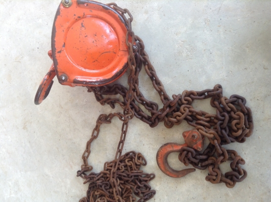 ขายรอกญี่ปุ่น ยี่ห้อช้าง รุุ่น k-75 น้ำหนัก 1 ตัน