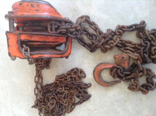 ขายรอกญี่ปุ่น ยี่ห้อช้าง รุุ่น k-75 น้ำหนัก 1 ตัน