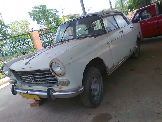 รถเก๋ง เปอร์โยต์ 405 รถปี 2507 รถคลาสสิกจากยุโรป.