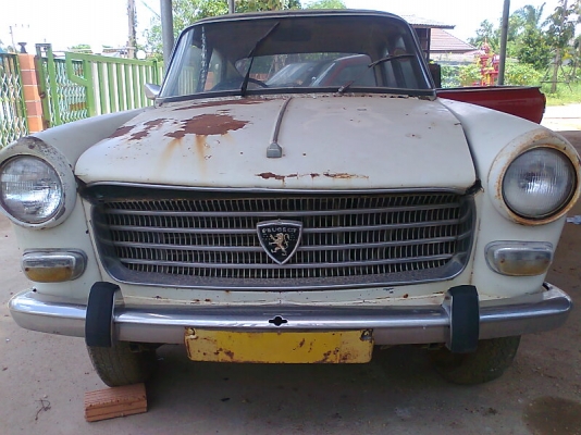 รถเก๋ง เปอร์โยต์ 405 รถปี 2507 รถคลาสสิกจากยุโรป.